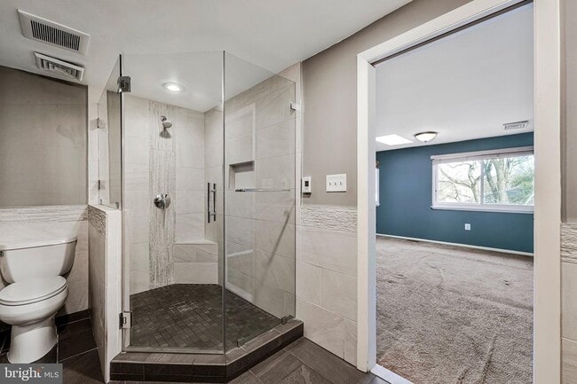 Building Photo - 1016 Trinity Gate St