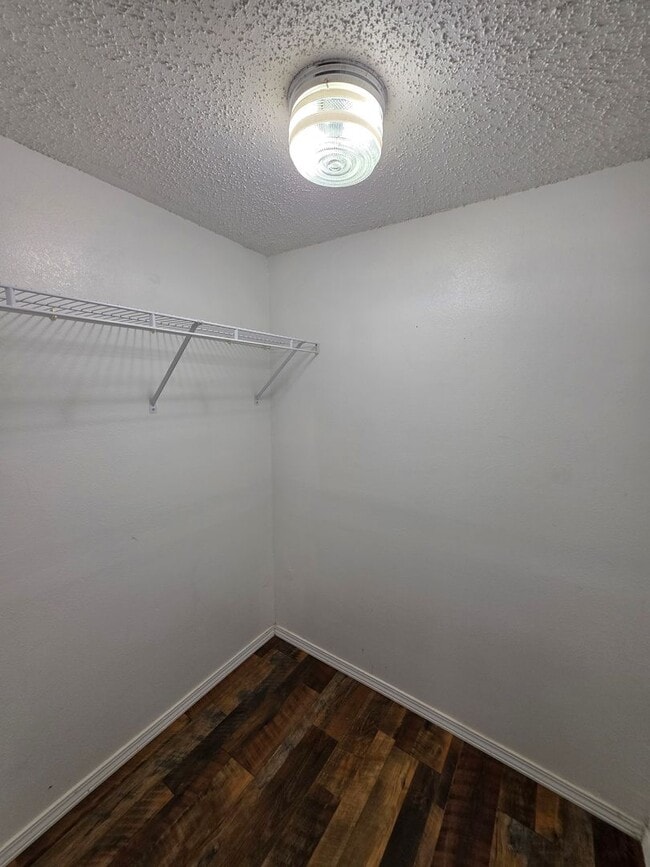 Building Photo - Hidden Creek Townhouse
