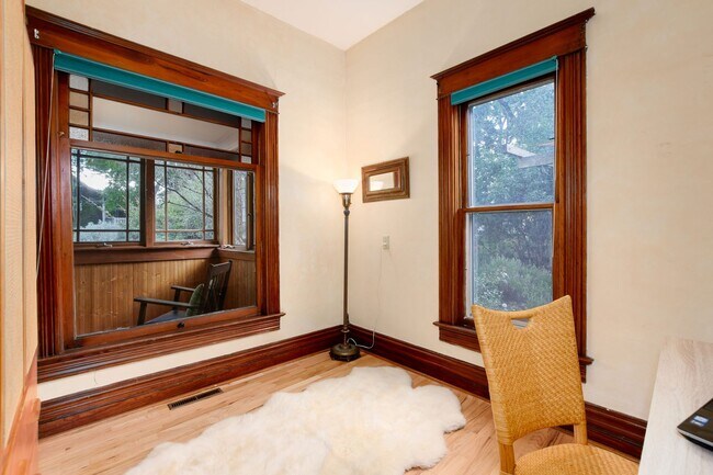 Building Photo - Charming Old Town Louisville Bungalow with Solar & Carriage House!