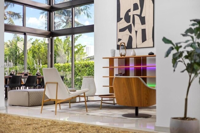 Building Photo - 418 Sunset Dr