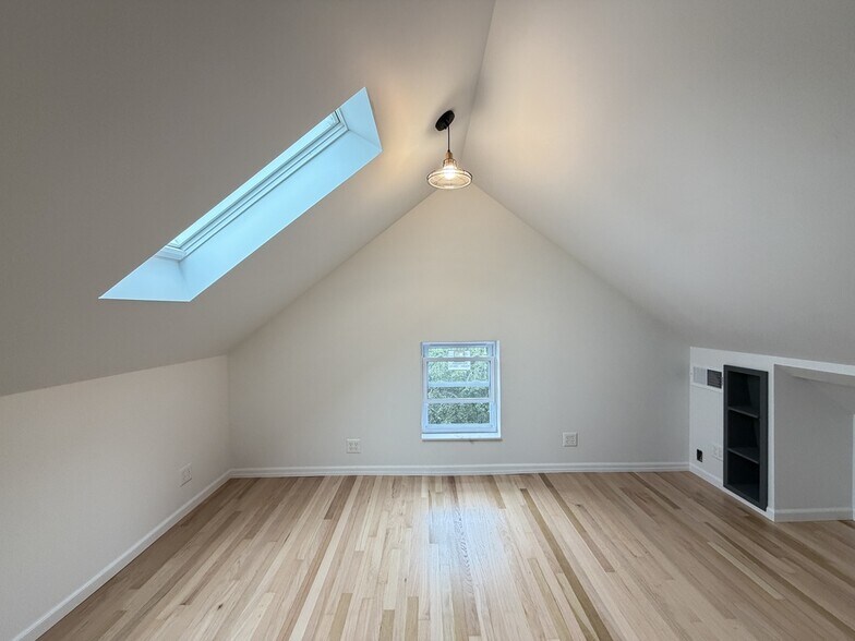 Building Photo - 1401 N Bosworth Ave