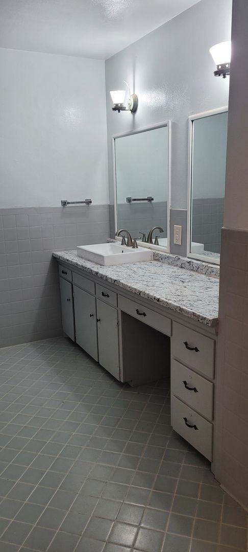 Building Photo - Riverfront 3 bedroom home in Winchester