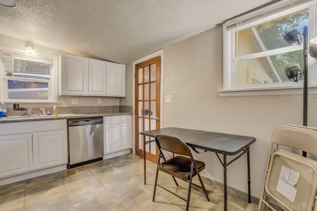 Building Photo - 542 W Boulder St