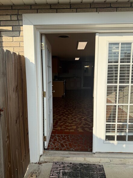 Building Photo - 2912 Delille St