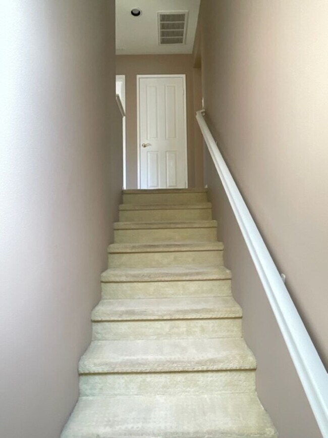 Building Photo - **Coming Soon**3 Bedroom 2 Bath Home in th...