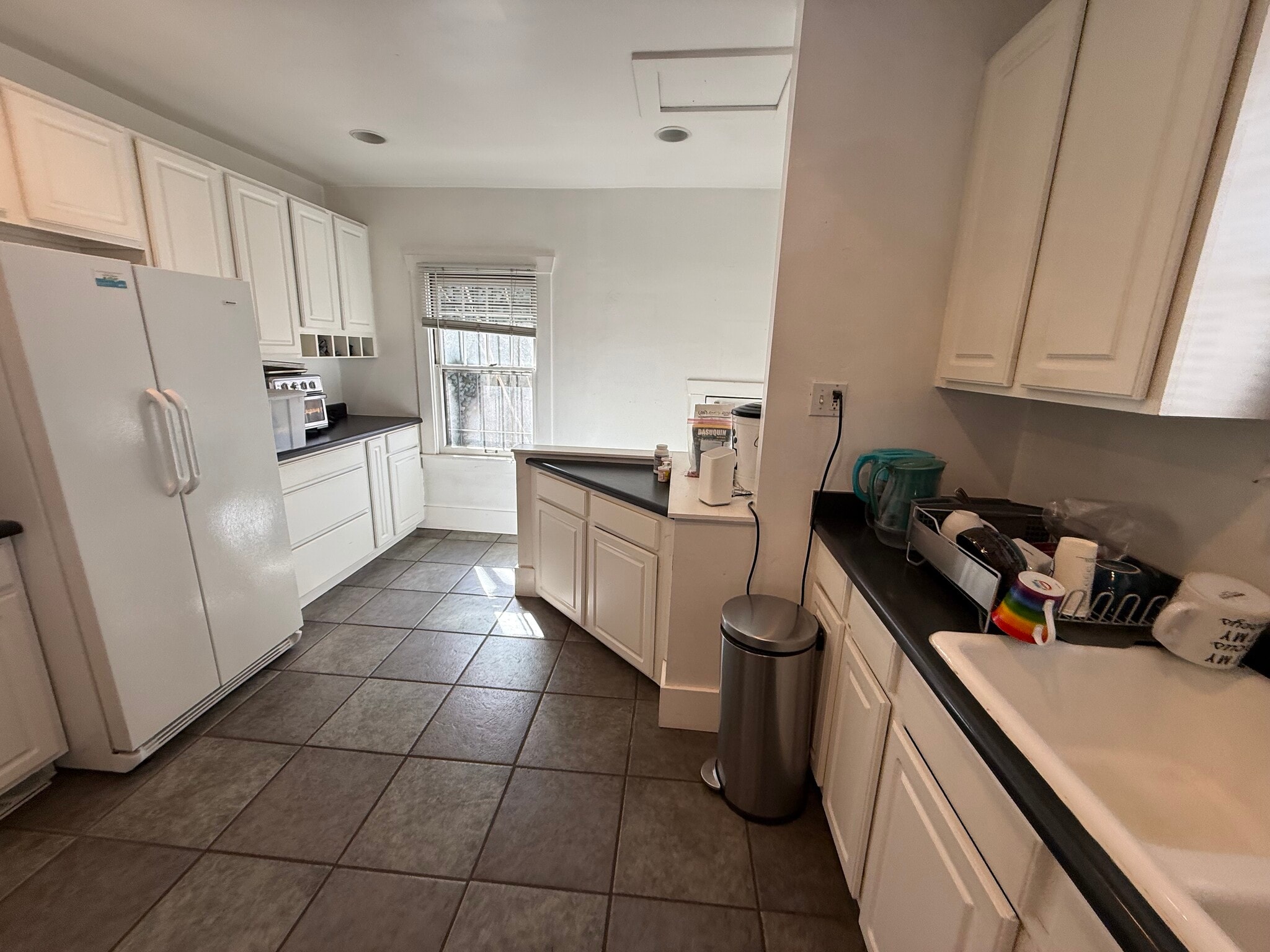 Building Photo - 1420 E 5th Ave