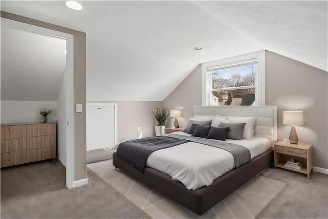 Building Photo - 45 Marsden Rd