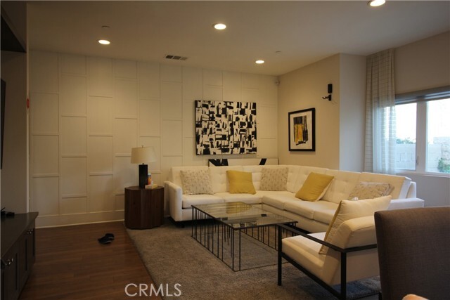 Building Photo - 15343 Lotus Cir