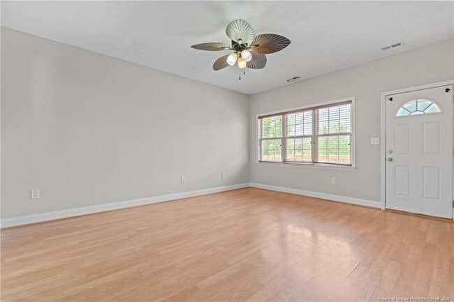 Building Photo - 109 Canyon Ct