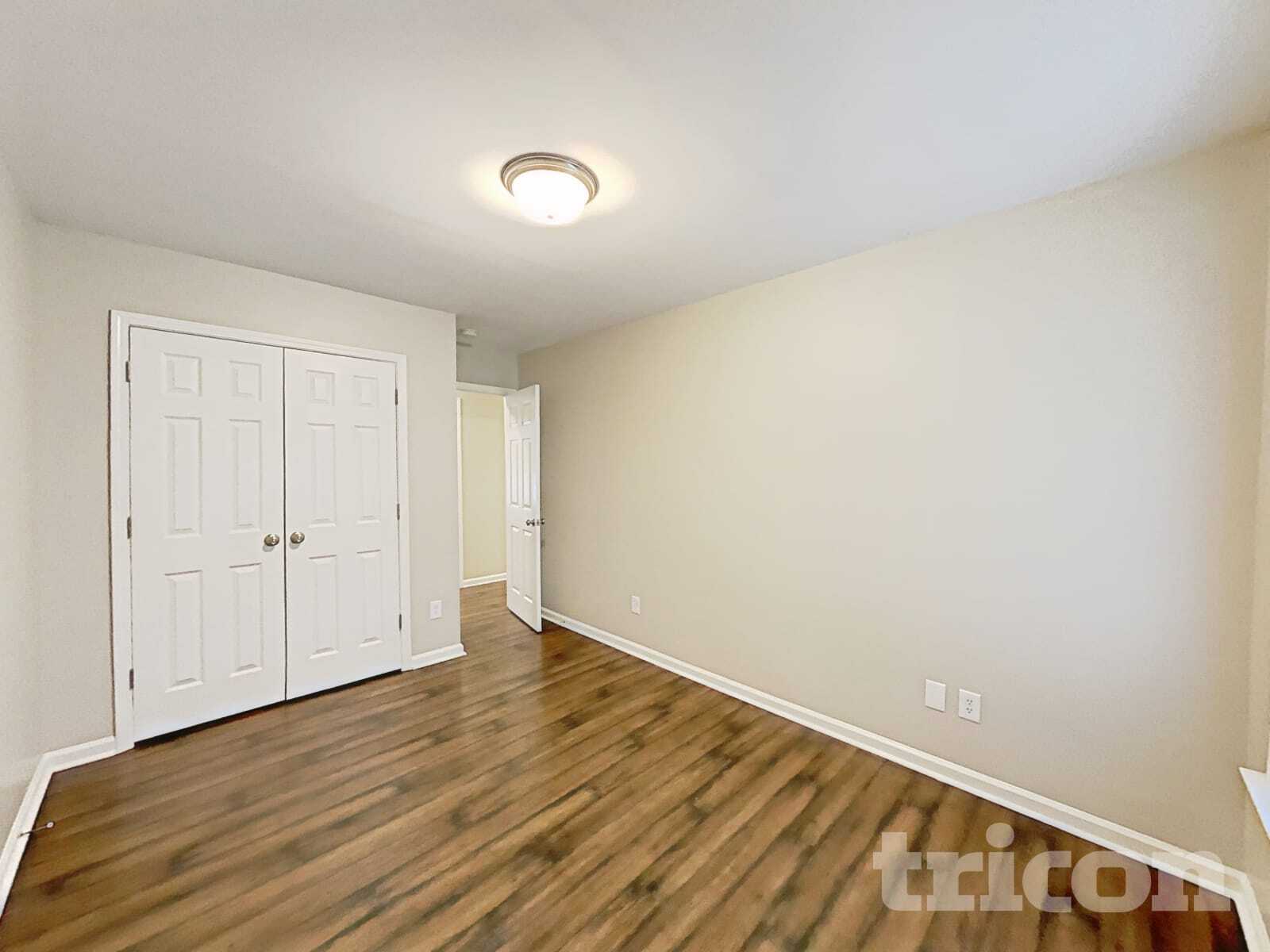 Building Photo - 3012 Brittany Dr