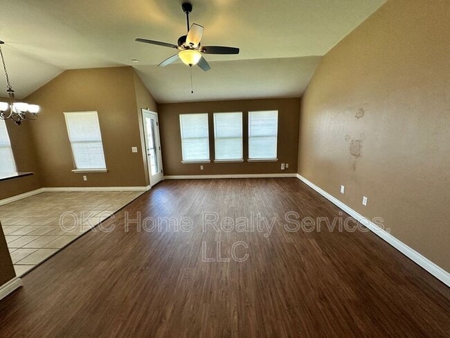 Building Photo - 2620 NW 183rd St