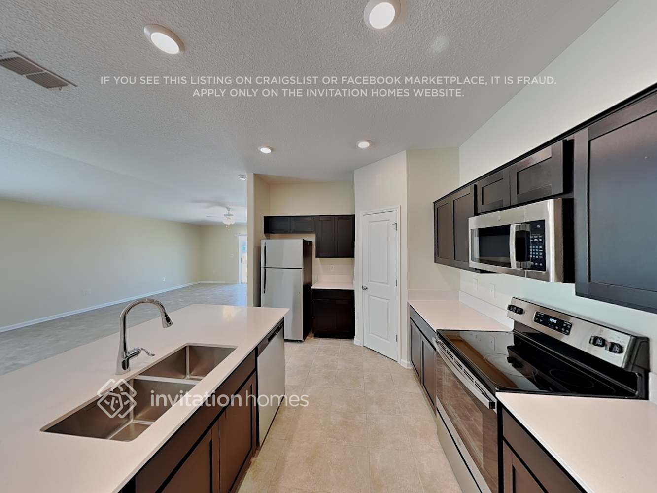 Building Photo - 4430 Holstein St