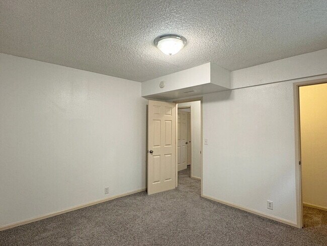 Building Photo - 17824 66th Pl W