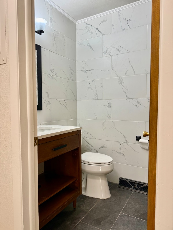 Building Photo - 408 E Thunderbird Dr