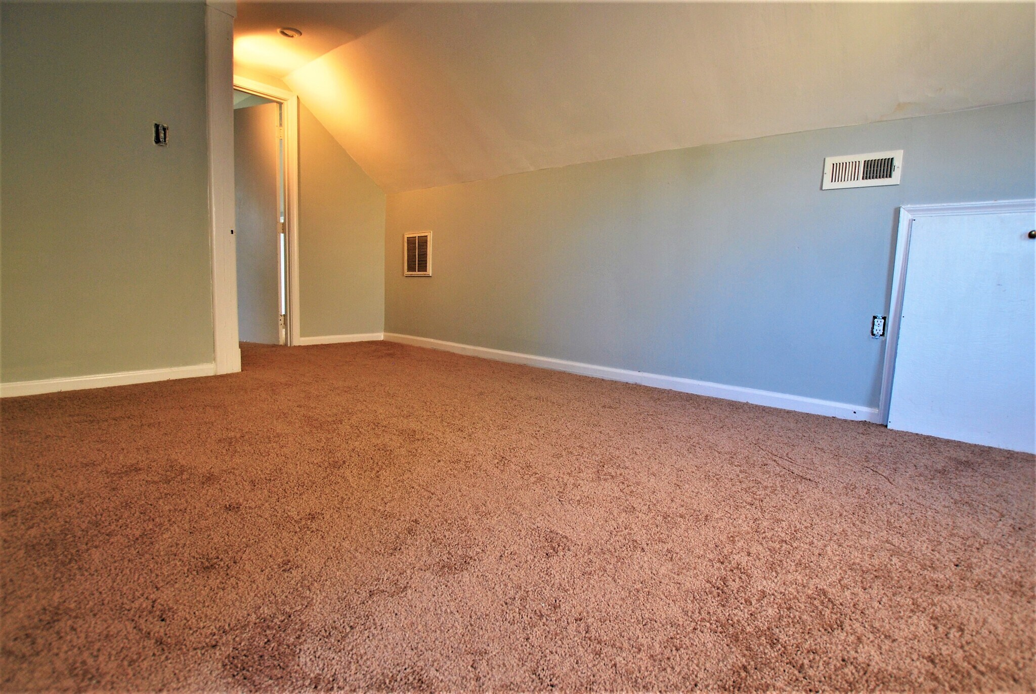 Building Photo - 2416 Irisdale Ave
