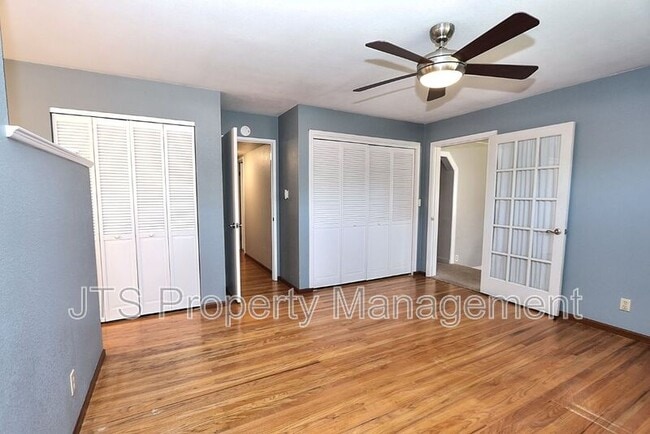 Building Photo - 2128 W La Loma Dr