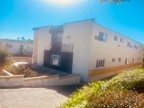 Building Photo - 713 E Elder St
