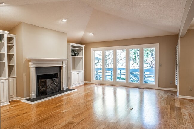 Building Photo - 285 Sugar Gum Ln