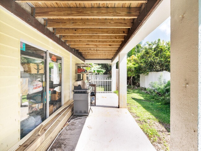 Building Photo - 29283 Coconut Palm Dr