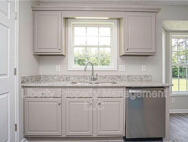 Building Photo - 1517 Clan Campbell Dr