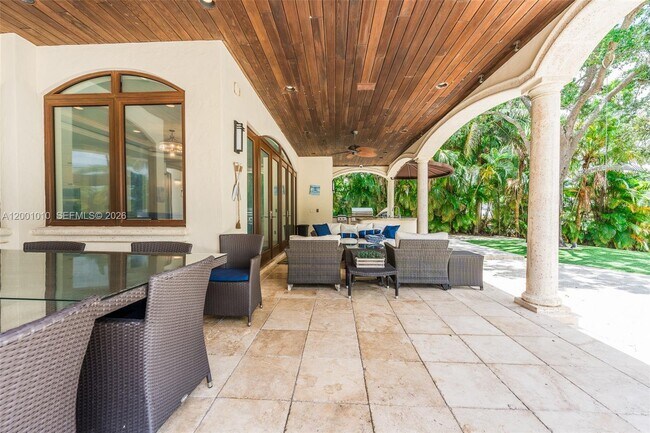 Building Photo - 9240 SW 140th St
