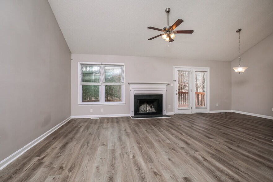 Building Photo - 3405 Singleleaf Ln