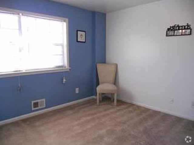 Living Room - Broadway at East Atlanta