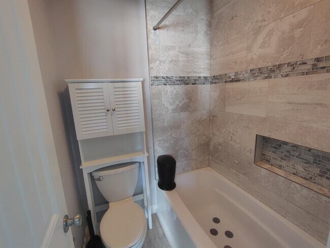 Building Photo - 453 Prestwick Pl