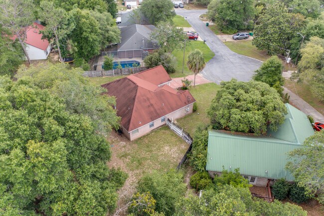 Building Photo - 2803 MacGregor Ln