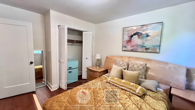 Building Photo - Garden oasis 2 bedroom with wrap around ya...