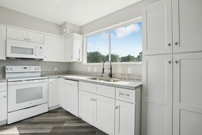 Building Photo - 8412 Avenue L