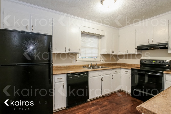 Building Photo - 340 Carterhill Dr