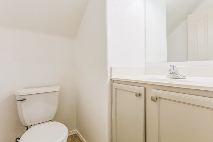 Building Photo - 2668 S Southwind Dr