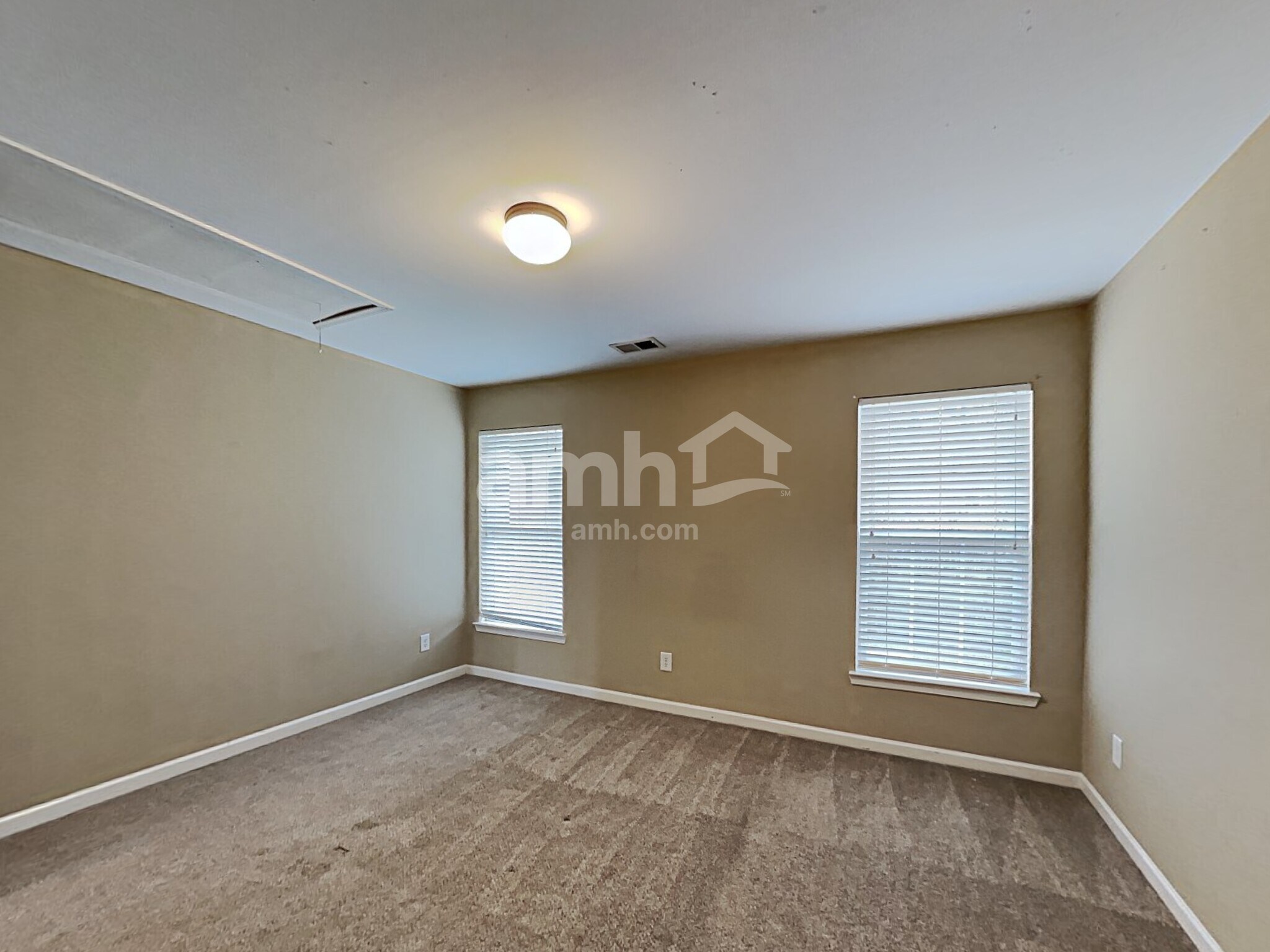 Building Photo - 3003 Hope Cir