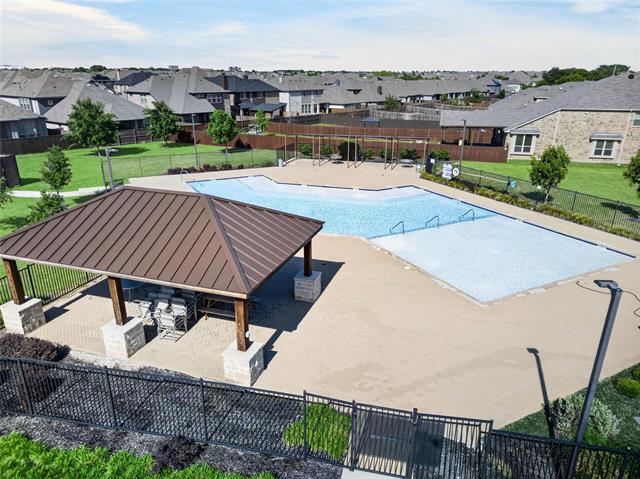 Building Photo - 1304 Rousseau Dr