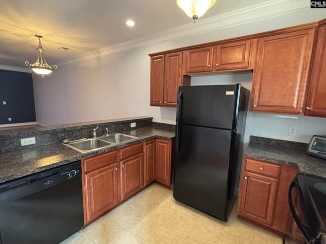 Building Photo - 739 Garden Forest Road