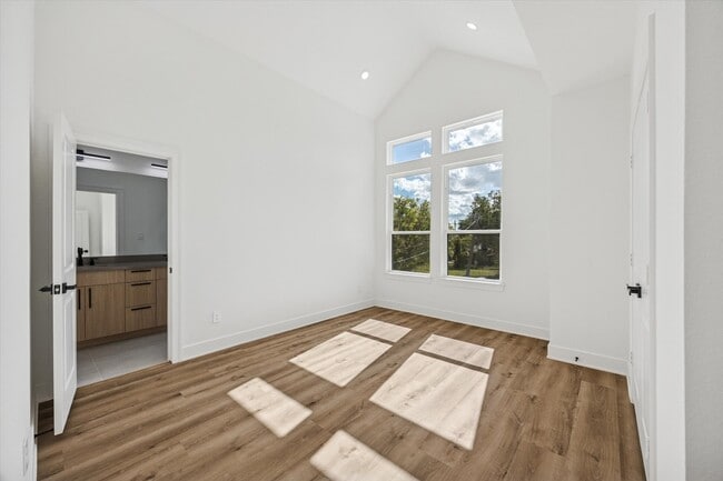 Building Photo - 3719 Lydia St