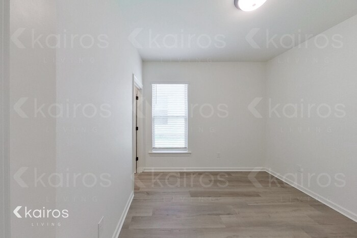 Building Photo - 106 Teddy Ln