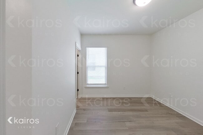 Building Photo - 106 Teddy Ln