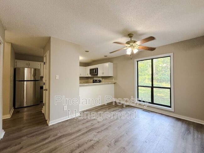 Building Photo - 321 Watergap Dr