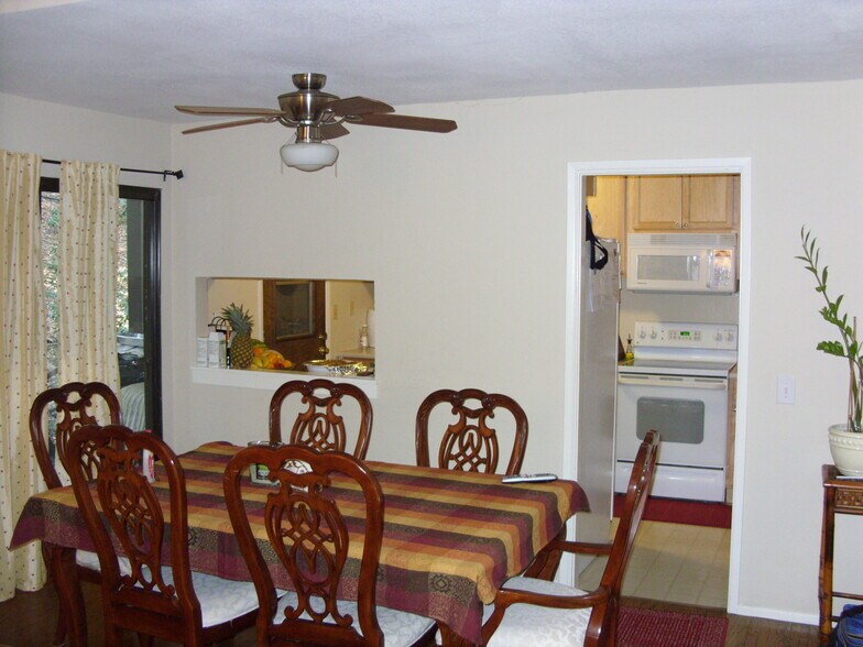 Building Photo - 25 Clay Ct