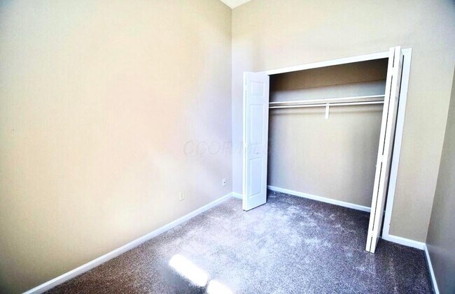 Building Photo - 20 King Arthur Ct