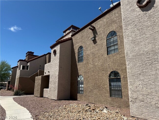 Building Photo - 2967 Juniper Hills Blvd