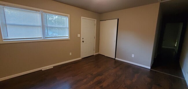 Building Photo - 3927 Rhode Island Ct.