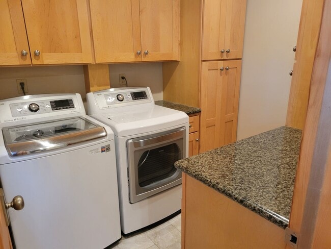 Building Photo - Incredible Reliez Valley Home