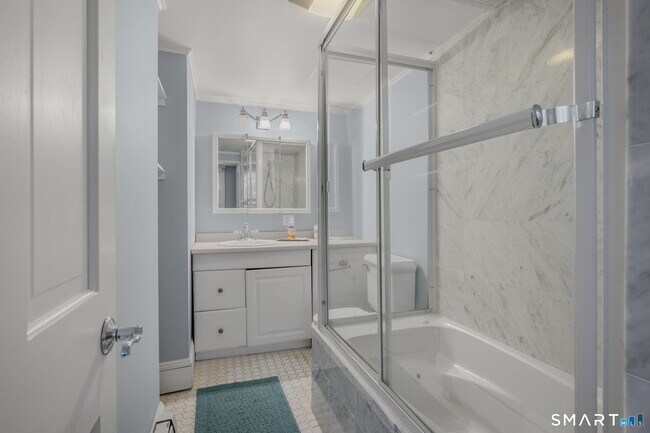 Building Photo - 9 Lyme St