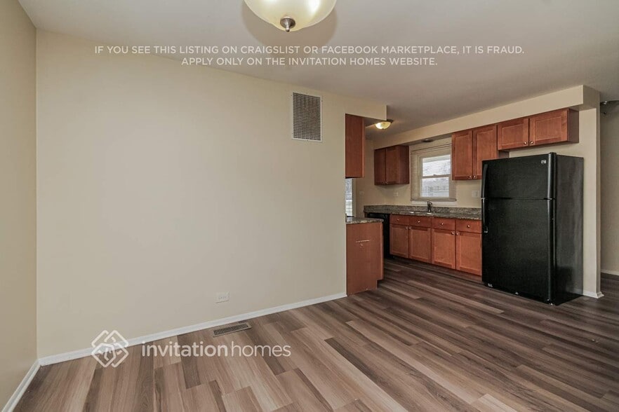 Building Photo - 575 Cochise Pl