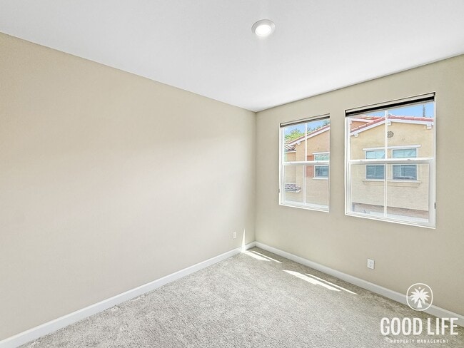 Building Photo - Bright 3BD/2.5BA Townhouse in Vista with Community Pool, In-Unit Laundry & 2-Car Garage