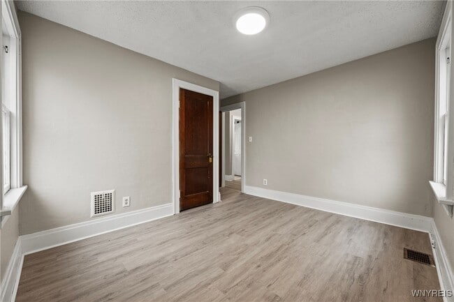 Building Photo - 2615 Genesee St