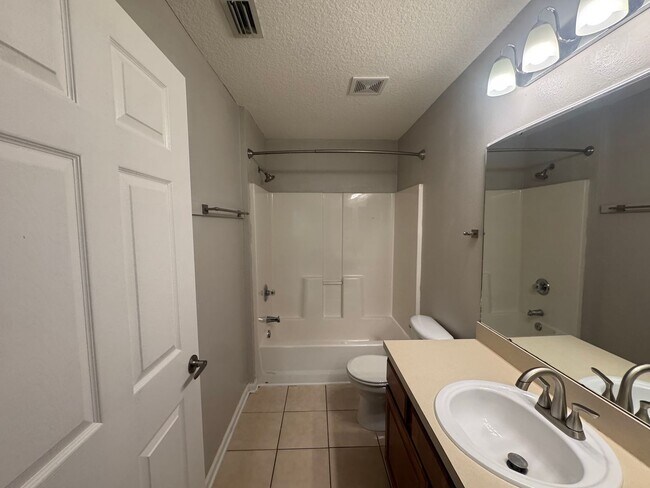 Building Photo - 6099 Maggies Cir